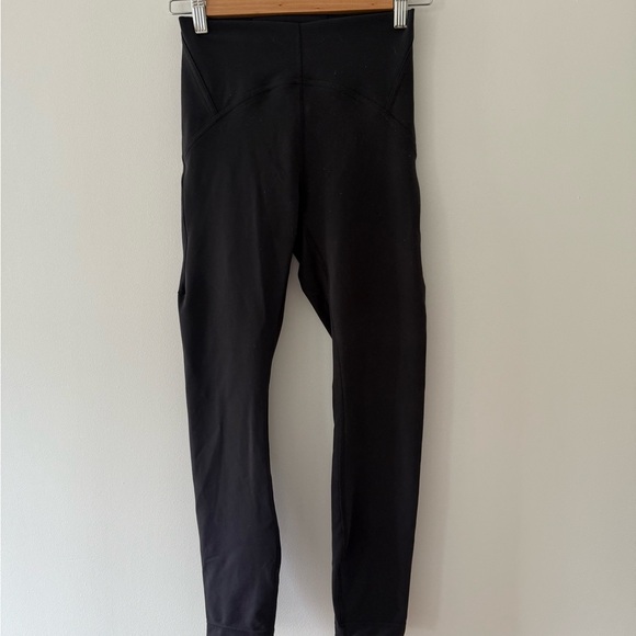 Lululemon leggings size 4 - Picture 1 of 5